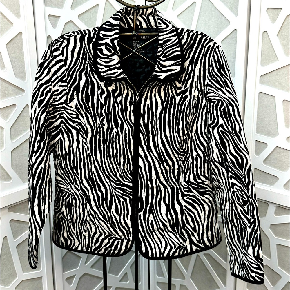 {Requirements} Vintage Zebra Print Quilted Zip-up Collared Jacket